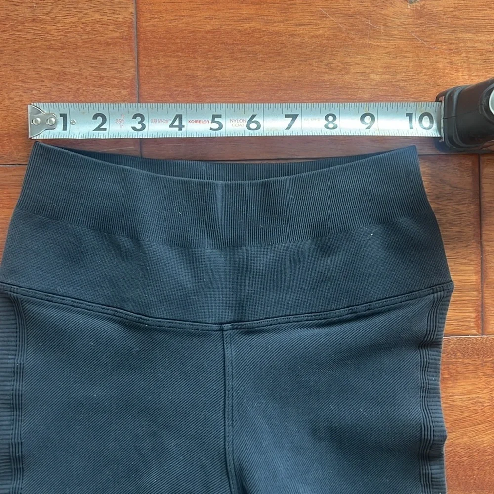 NUX Black Leggings Size Small